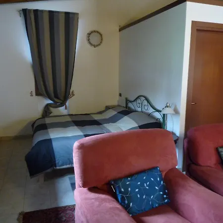 Bed & Breakfast Sixteen *